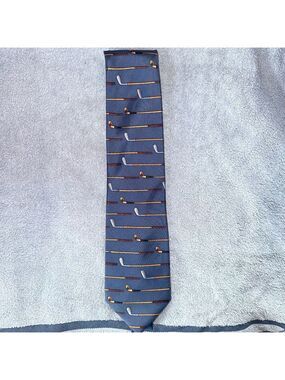 NWOT Vintage Alynn Neckwear Vintage Woods & Irons Golf Themed Silk Neck Tie